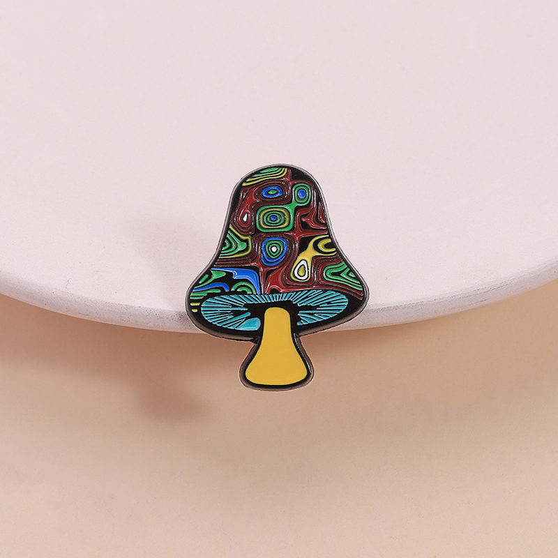 Weird Fly Agaric Mushroom Enam – Flower Frog Pin recenzja i cena